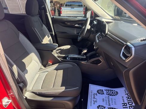 Used 2024 Chevrolet TrailBlazer LT w/ Convenience Package image 11