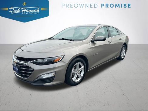 Used 2022 Chevrolet Malibu LT FWD image 1