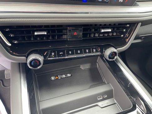 New 2026 Chevrolet Suburban Premier RWD image 25
