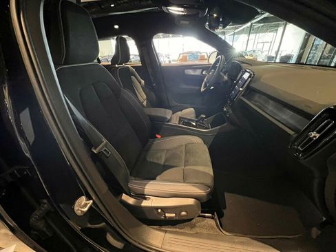 Used 2023 Volvo C40 P8 Recharge Ultimate image 16