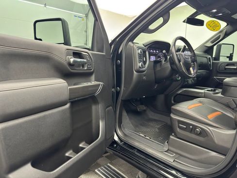 Used 2022 GMC Sierra 2500 AT4 AWD/4WD image 14