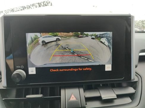 Used 2024 Toyota RAV4 LE image 17