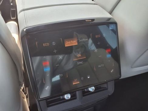 New 2026 Cadillac Vistiq Luxury image 31