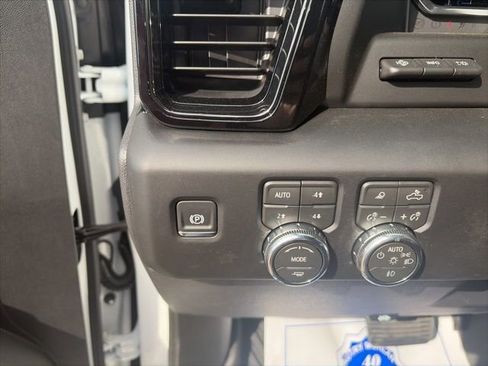 New 2026 GMC Sierra 1500 AT4 image 19