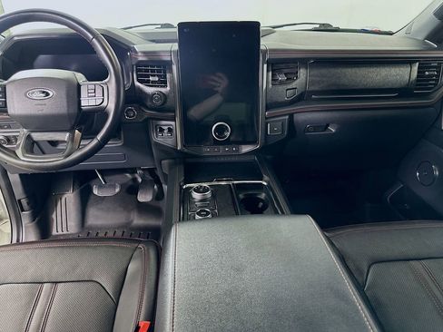 Used 2022 Ford Expedition Max Limited image 19