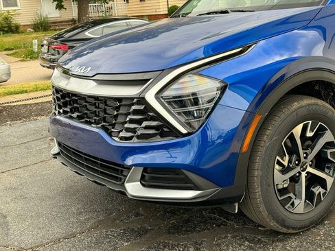 Certified 2025 Kia Sportage EX image 45