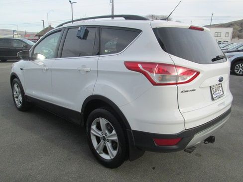 Used 2015 Ford Escape SE w/ Equipment Group 201A image 4