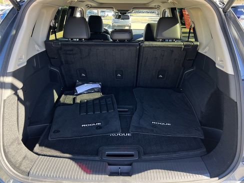 Certified 2025 Nissan Rogue SL w/ Tech Package image 26