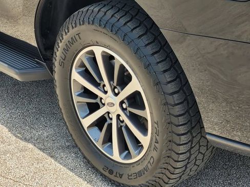 Certified 2019 Ford Expedition XLT w/ Equipment Group 201A RWD image 8