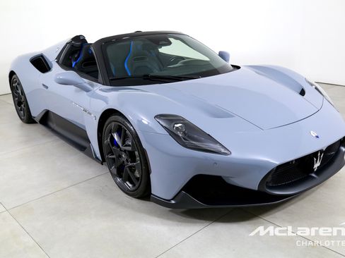 Used 2023 Maserati MC20 Spyder image 4