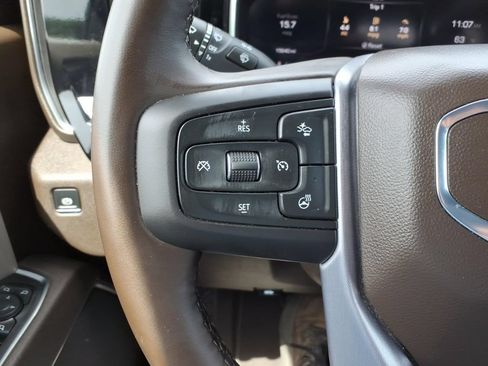 Used 2026 GMC Sierra 1500 SLT AWD/4WD image 22