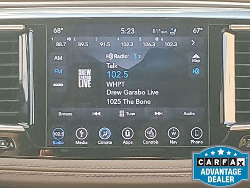 Used 2018 Chrysler Pacifica Limited w/ Tire & Wheel Group image 28