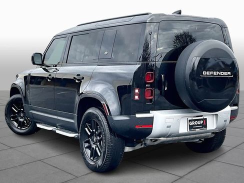 Used 2024 Land Rover Defender 110 S image 12