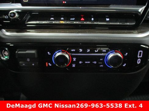 New 2026 GMC Sierra 1500 Elevation image 28