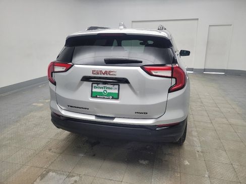 Used 2022 GMC Terrain SLT w/ Elevation Edition image 7