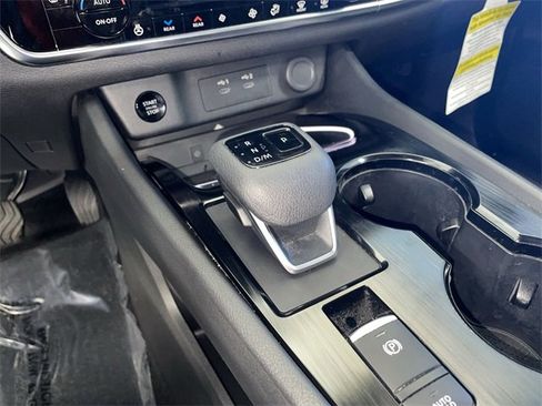 Certified 2025 Nissan Rogue SL w/ SL Premium Package image 31