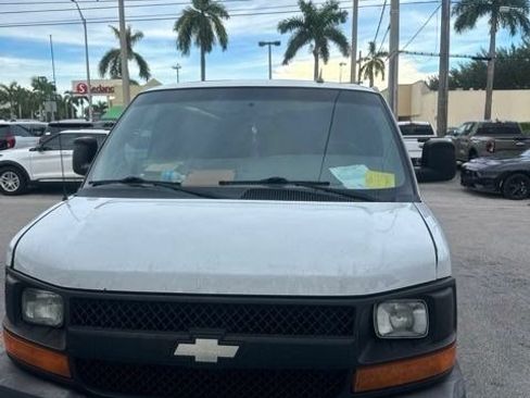 Used 2013 Chevrolet Express 1500 RWD image 1
