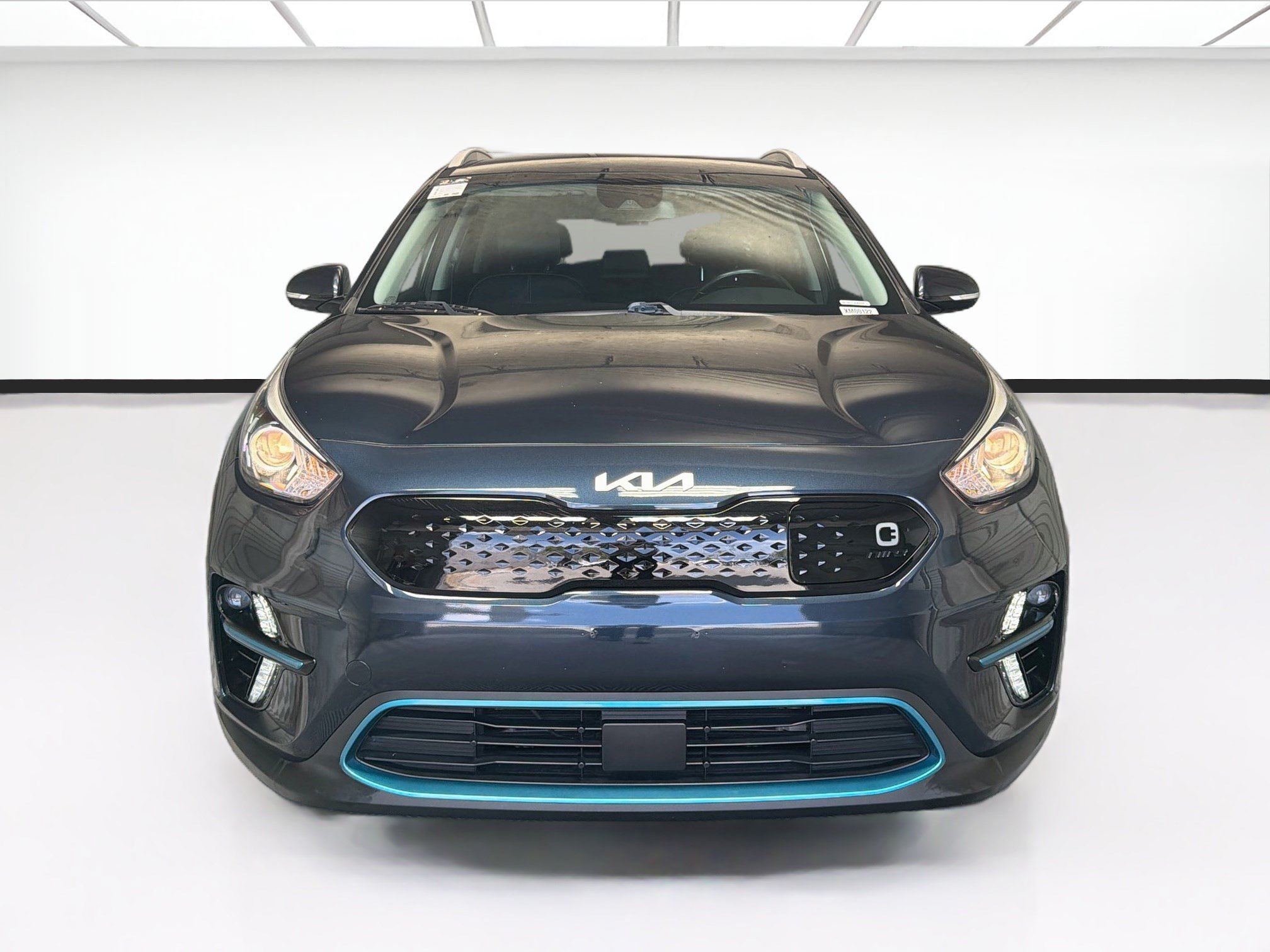 Used 2022 Kia Niro EX FWD image 2