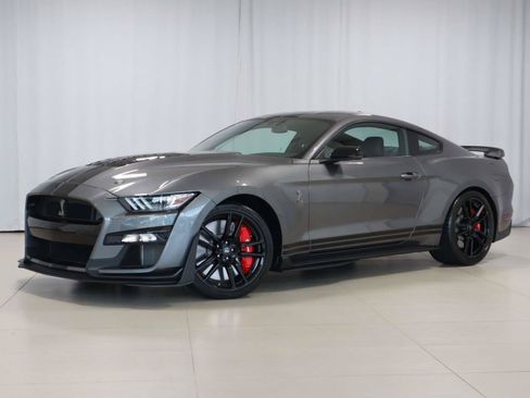 Used 2021 Ford Mustang Shelby GT500 w/ Technology Package RWD image 1