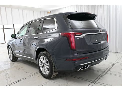 Used 2025 Cadillac XT6 Luxury image 5