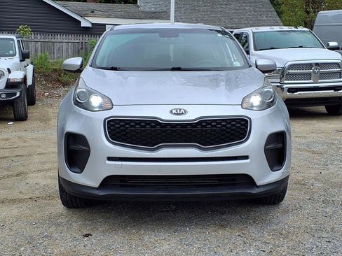 Used 2019 Kia Sportage LX image 2
