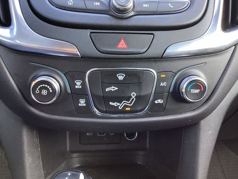 Used 2021 Chevrolet Equinox LT image 21