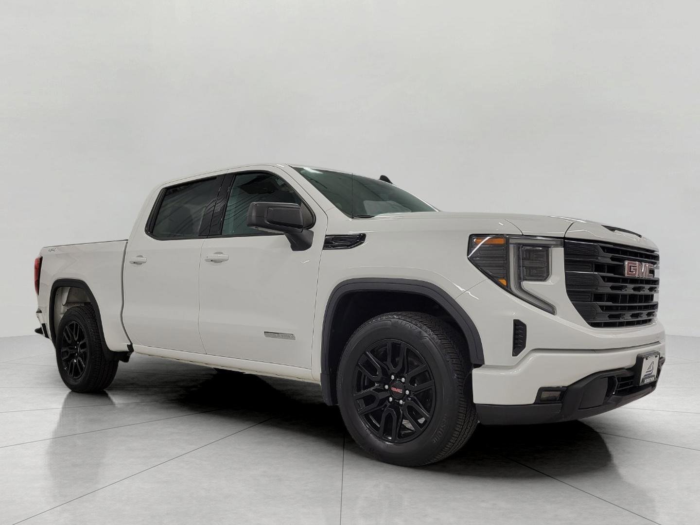 Used 2024 GMC Sierra 1500 Elevation AWD/4WD image 1