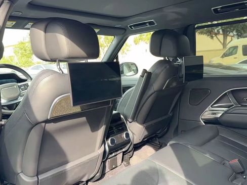 Used 2024 Land Rover Range Rover Long Wheelbase Autobiography image 7