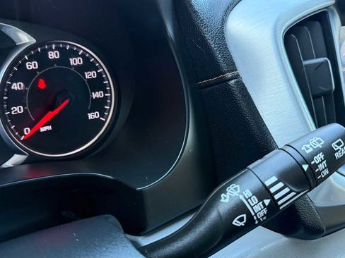 Used 2019 GMC Terrain SLT image 18