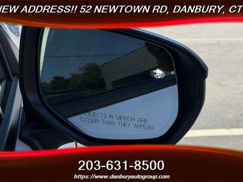 Used 2022 Subaru WRX AWD/4WD image 9