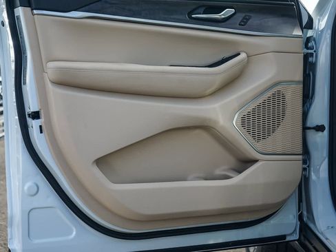 New 2026 Jeep Grand Cherokee L Limited image 21