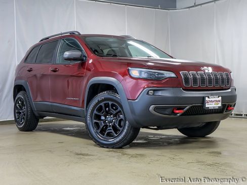 Used 2020 Jeep Cherokee Trailhawk w/ Cold Weather Group AWD/4WD image 2