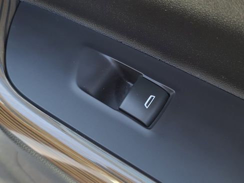 Used 2020 GMC Acadia SLE w/ Driver Convenience Package image 23