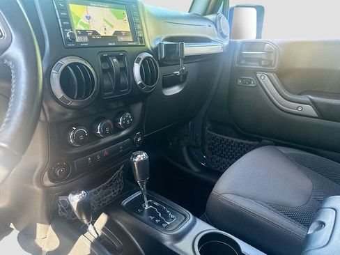 Used 2017 Jeep Wrangler Sport AWD/4WD image 22