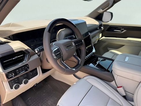 New 2026 GMC Yukon XL Denali w/ Denali Reserve Package AWD/4WD image 8