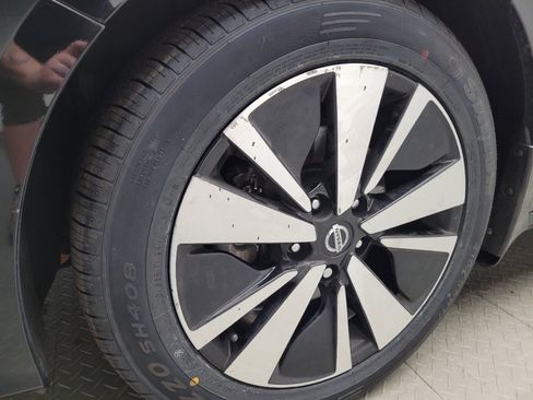 Used 2021 Nissan Altima 2.5 SV w/ SV Premium Package AWD/4WD image 31