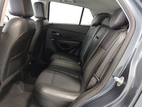 Used 2022 Chevrolet Trax LT w/ Driver Confidence Package AWD/4WD image 18