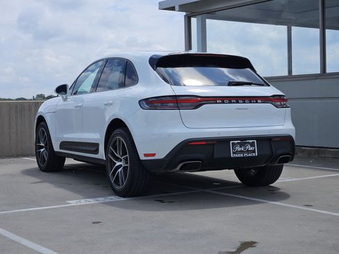 Certified 2026 Porsche Macan AWD/4WD image 3
