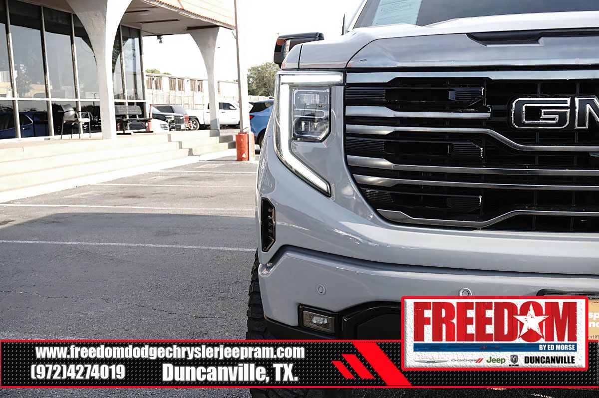 Used 2024 GMC Sierra 1500 AT4 w/ Technology Package AWD/4WD image 44