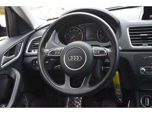 Used 2017 Audi Q3 2.0T Premium image 16