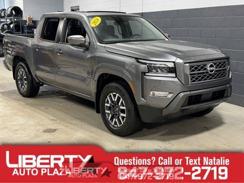 Used 2024 Nissan Frontier SL w/ Technology Package image 1