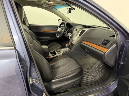 Used 2014 Subaru Outback 2.5i Limited w/ Moonroof Package AWD/4WD image 24