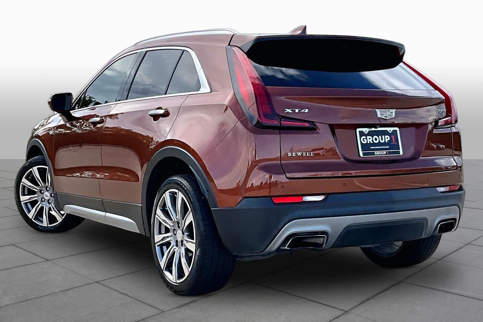 Used 2019 Cadillac XT4 Premium Luxury w/ Enhanced Visibility Package FWD image 12