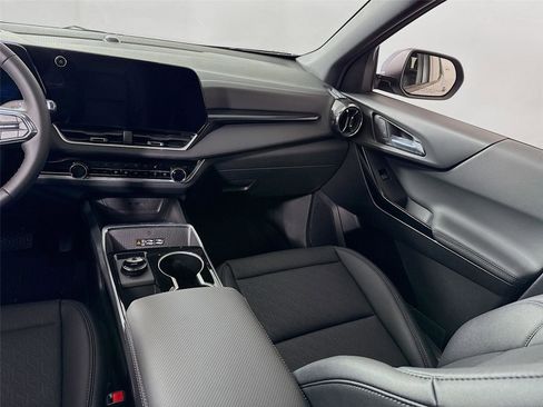 New 2026 Chevrolet Equinox LT w/ Convenience Package II image 17