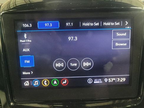 Used 2021 Chevrolet Traverse LT w/ LT Premium Package image 25