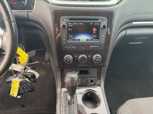 Used 2017 Chevrolet Traverse LT image 15