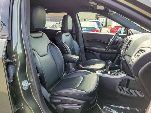 Used 2021 Jeep Compass Latitude AWD/4WD image 35
