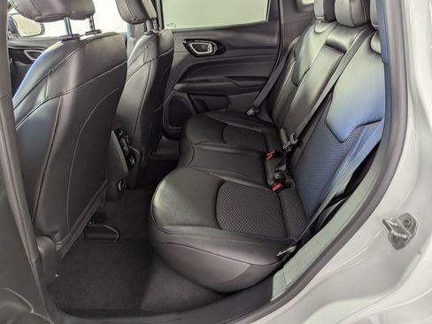 New 2026 Jeep Compass Latitude image 14