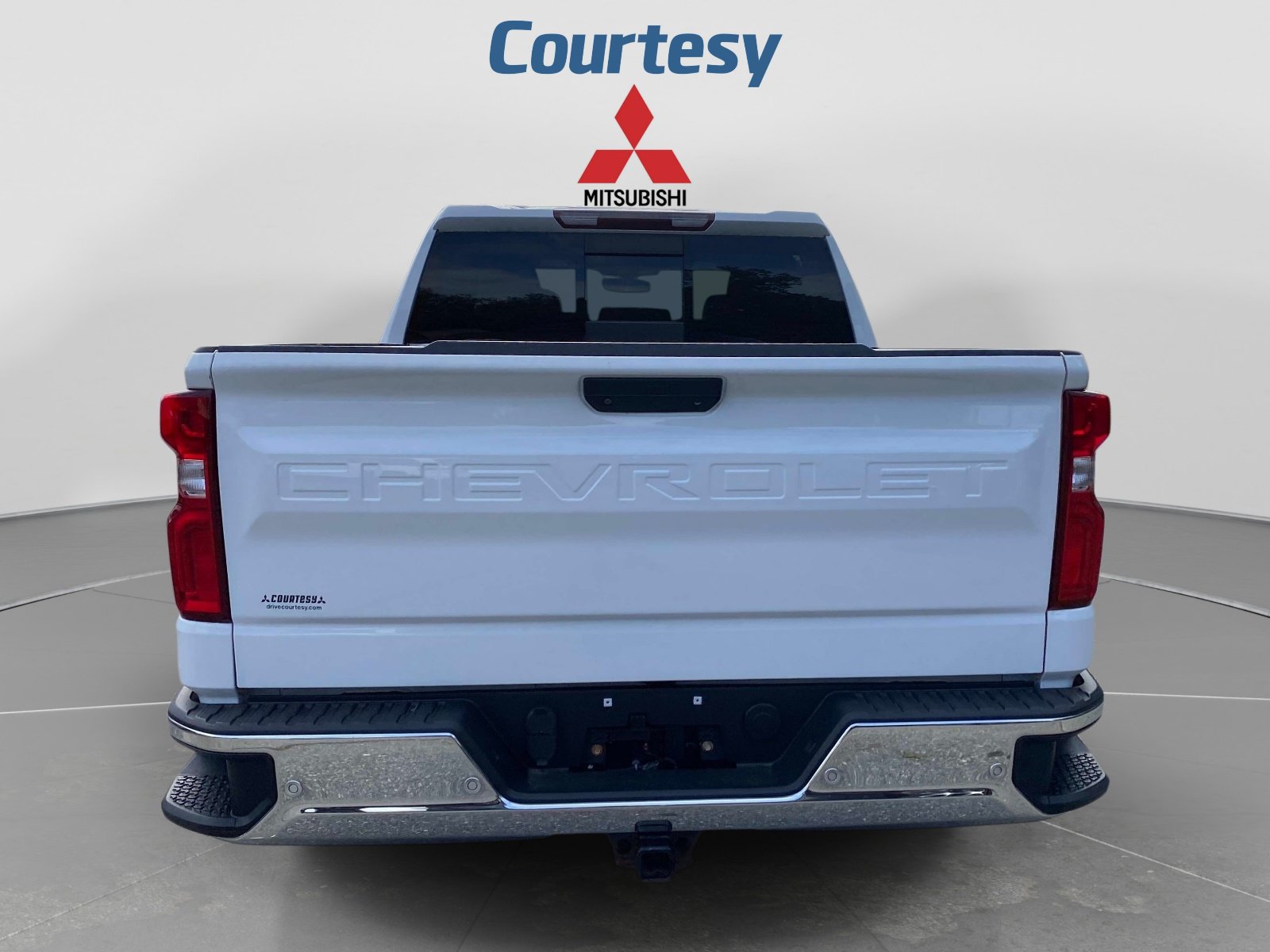 Used 2020 Chevrolet Silverado 1500 LTZ w/ LTZ Plus Package AWD/4WD image 4