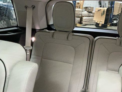 Used 2021 Lincoln Aviator Black Label w/ Dynamic Handling Package image 10